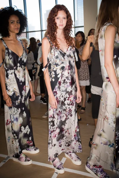Look 14